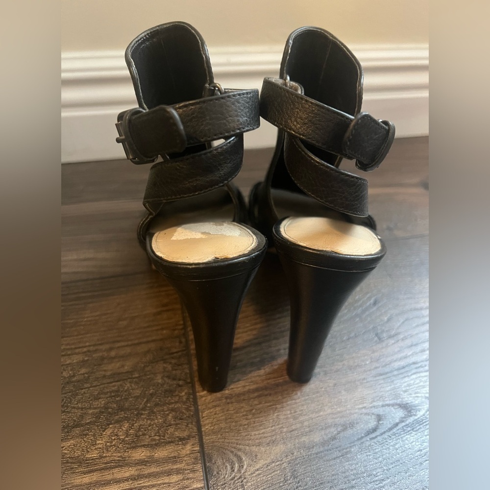 Via Spiga Women's Black Leather Peep Toe 4" Heels with Buckle,Size US 5.5M - Picture 5 of 8